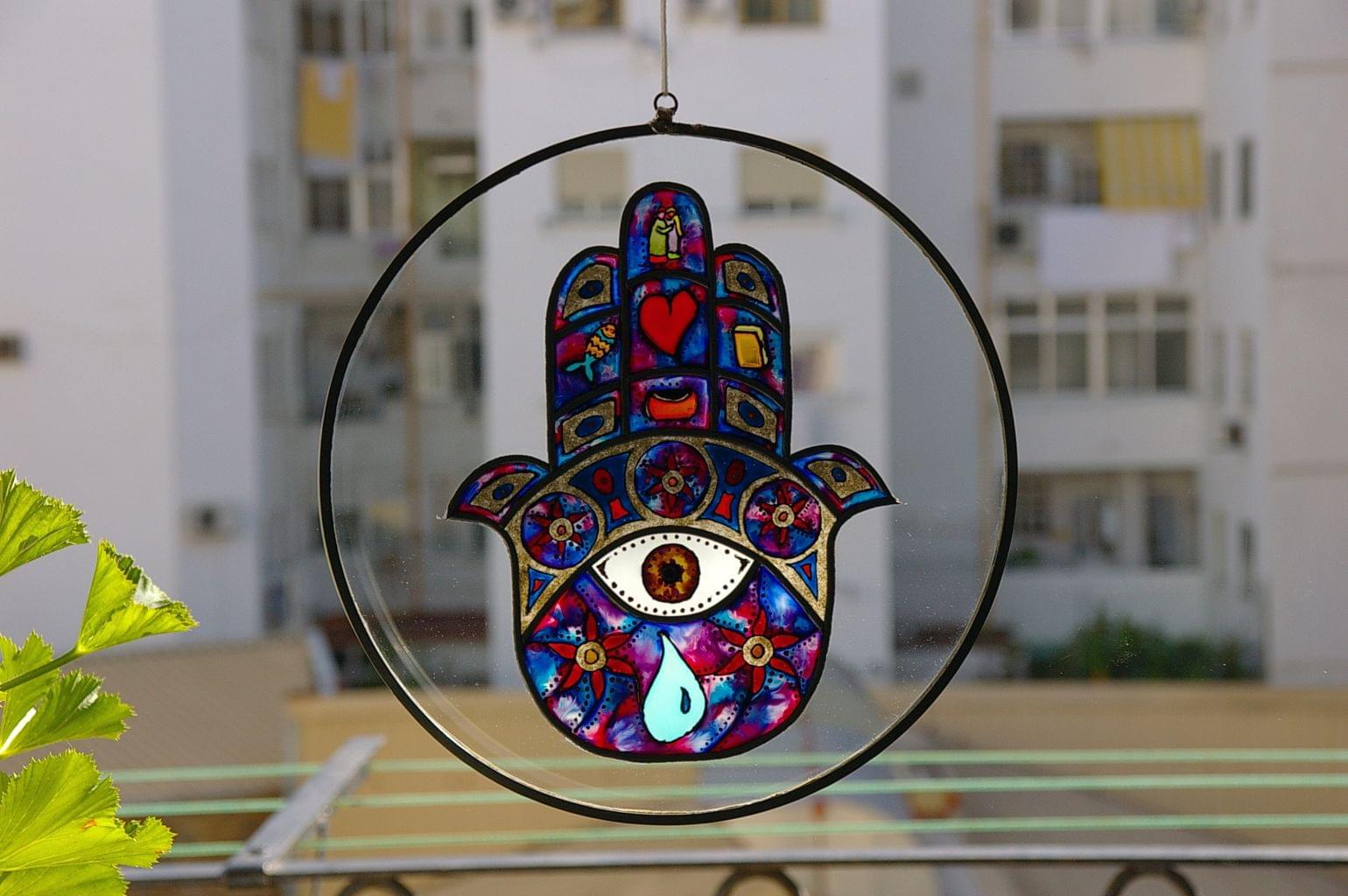 Featured image of post Mandala Mano De Fatima Pintada En las culturas orientales representa la mano de dios por el ojo de dios en su palma