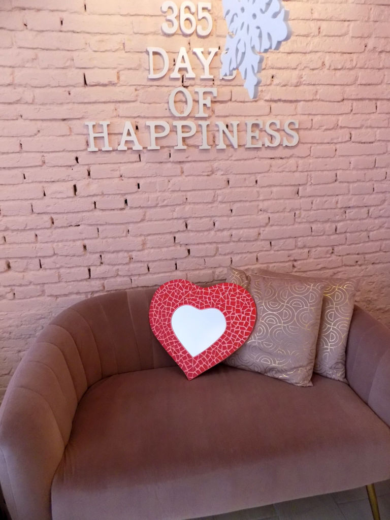 Espejo en forma de corazón rojo - Imagen 6