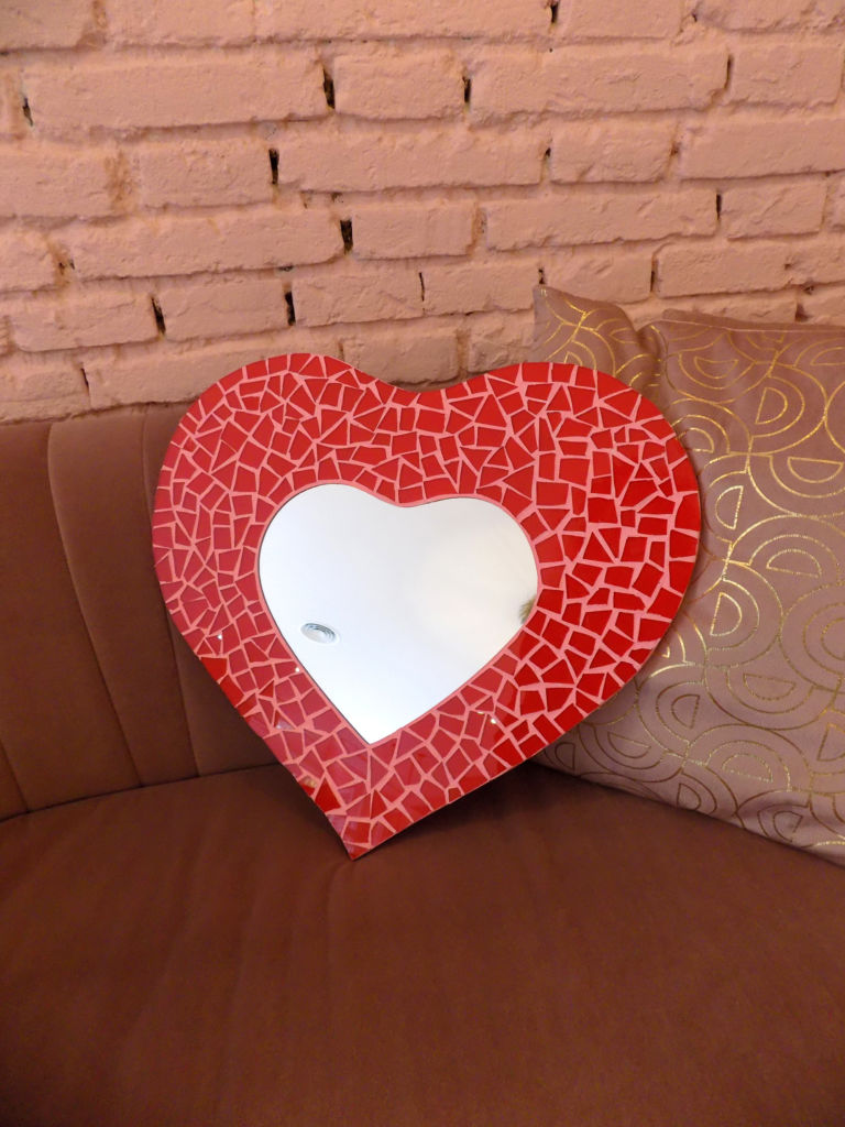 Espejo en forma de corazón rojo - Imagen 4